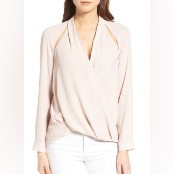 Nordstrom Trouvé surplice cream blouse Small - Picture 2 of 6